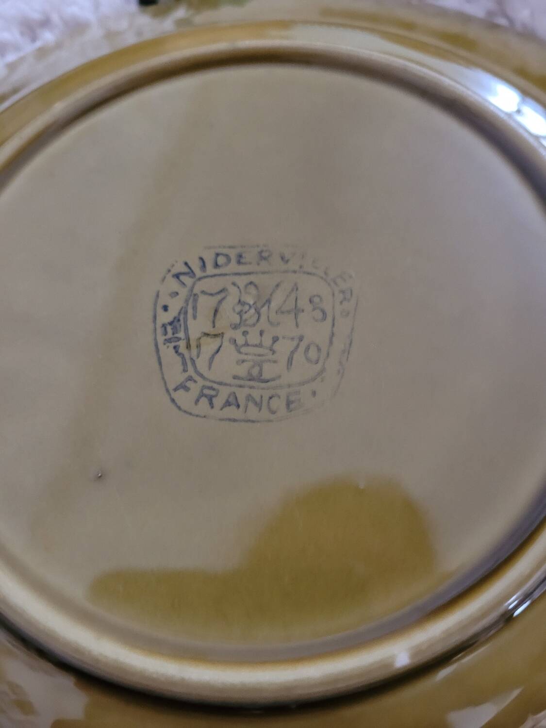 Set of 6 Niderviller flat plates