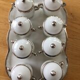 Service de 8 pots à crème et son plateau