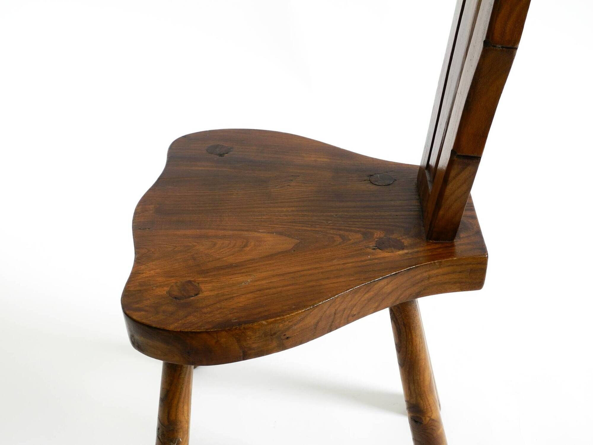 Solid wood chair with an ornate, hand-carved backrest – Made in Spain