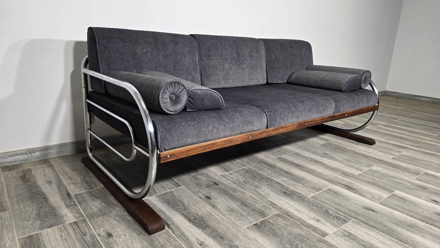Bauhaus Chrome Sofa by Robert Slezak for Slezak Factories, 1930s