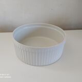 Blown mold, cake, porcelain bowl of PILLIVUYT