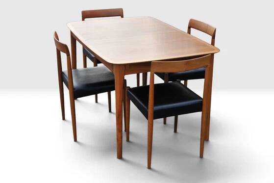 Extendable vintage Lübke table with 4 Lübke teak chairs