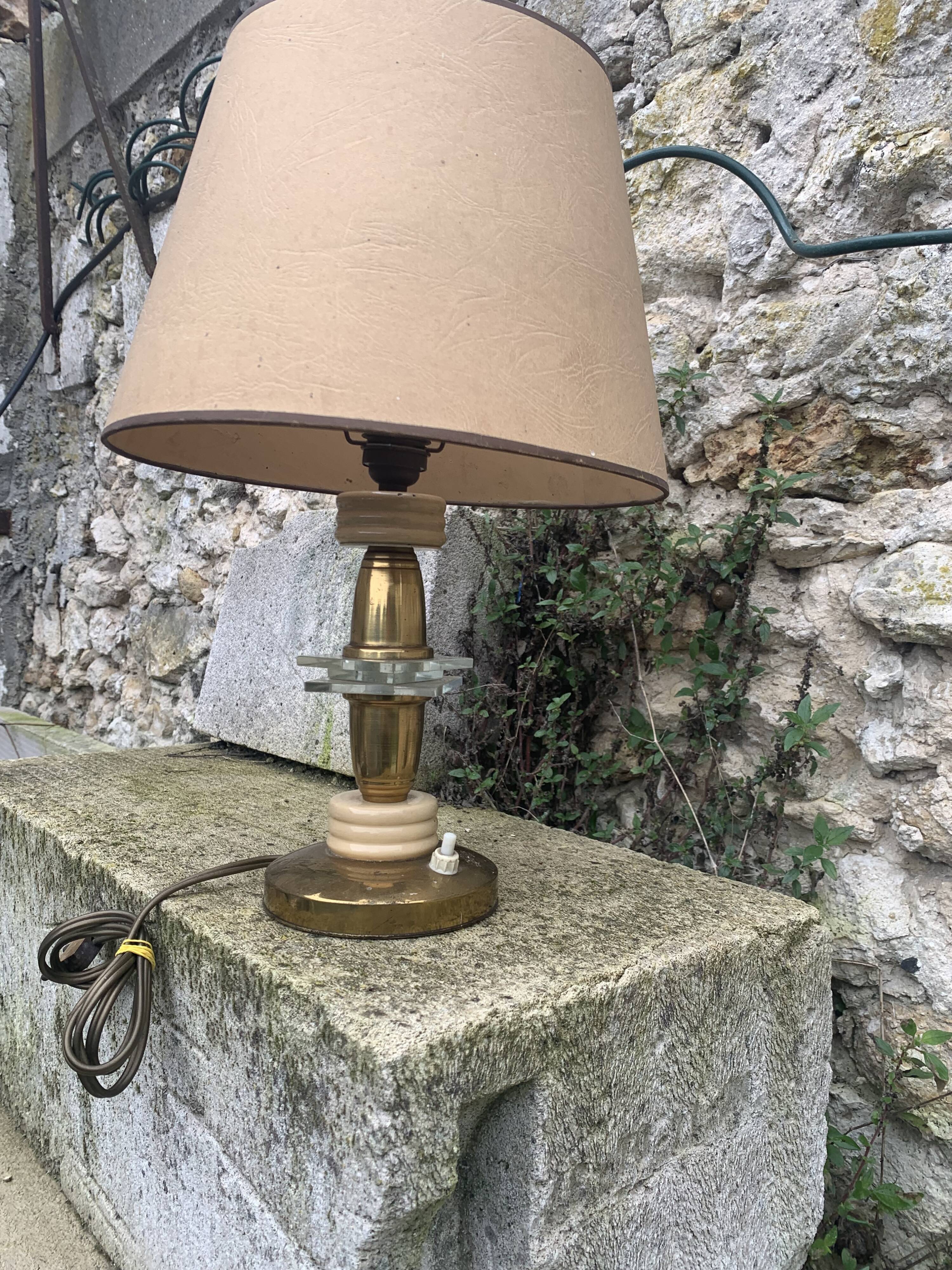 Table lamp in gilded metal, bakelite and antique plexiglass