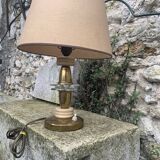 Lampe à poser en  métal doré, bakélite et plexiglas ancienne