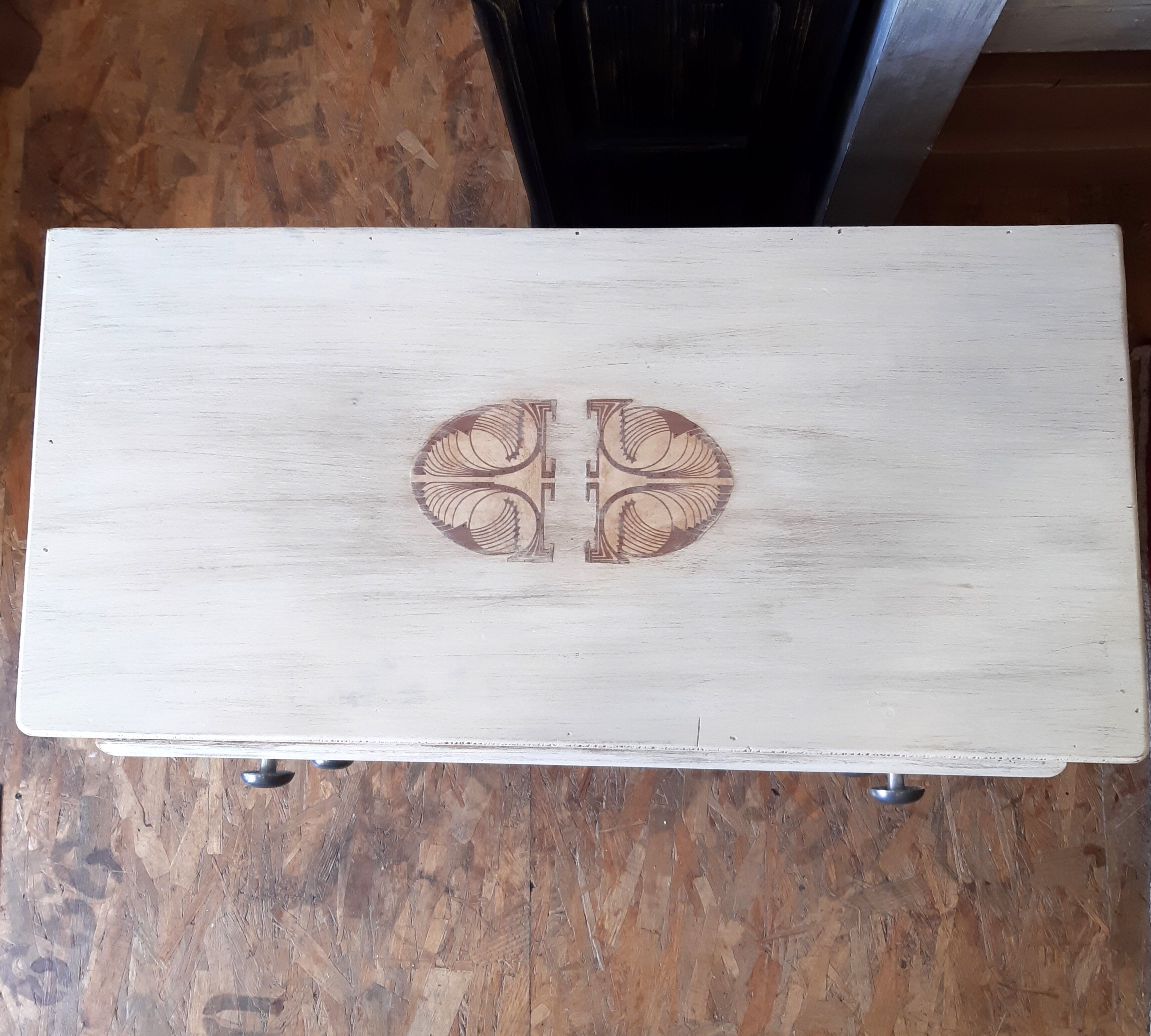 chest of drawers old wood (fir and plywood) 30s, three drawers, round buttons white metal pl