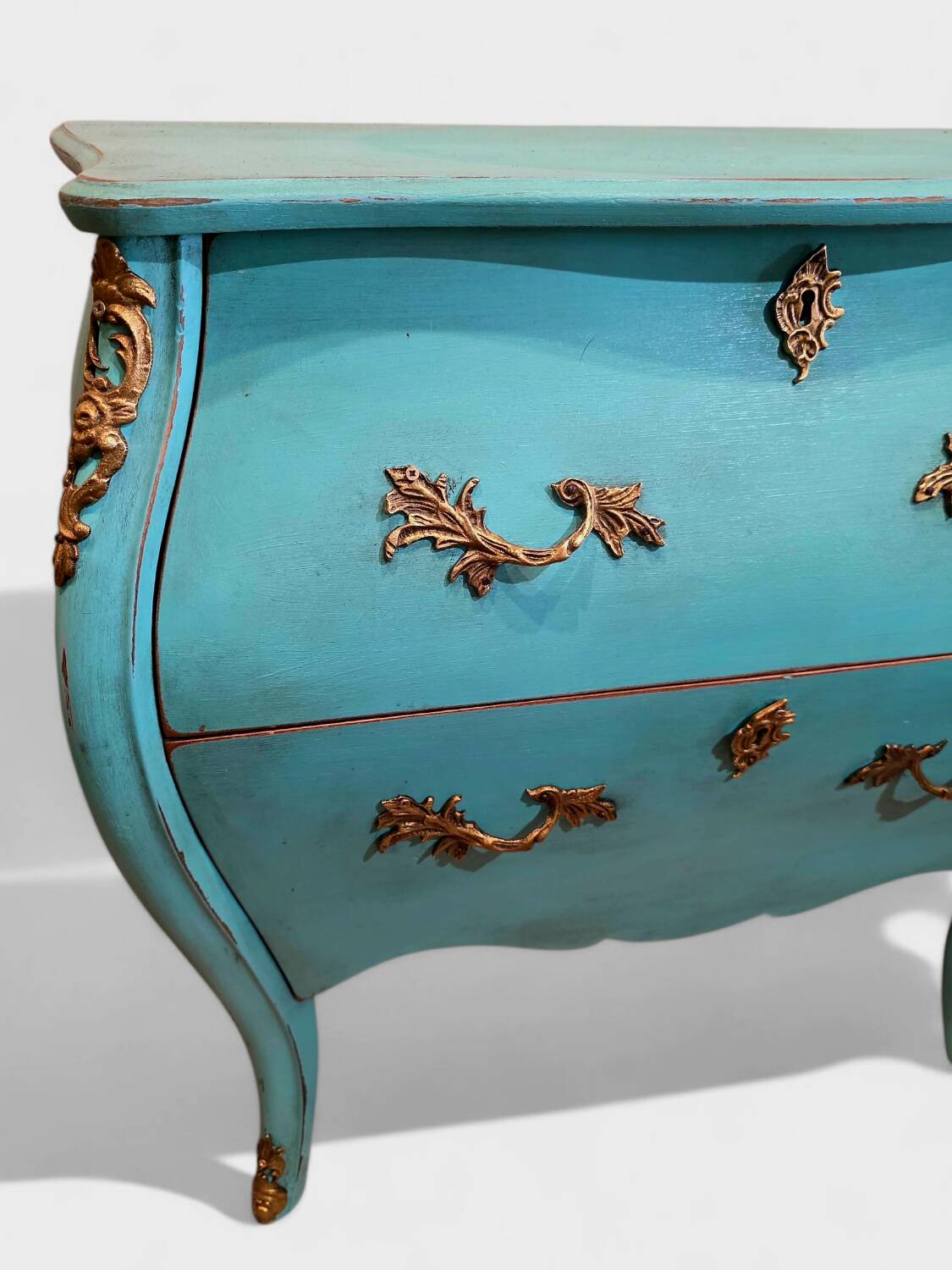 Small Louis XV style chest of drawers