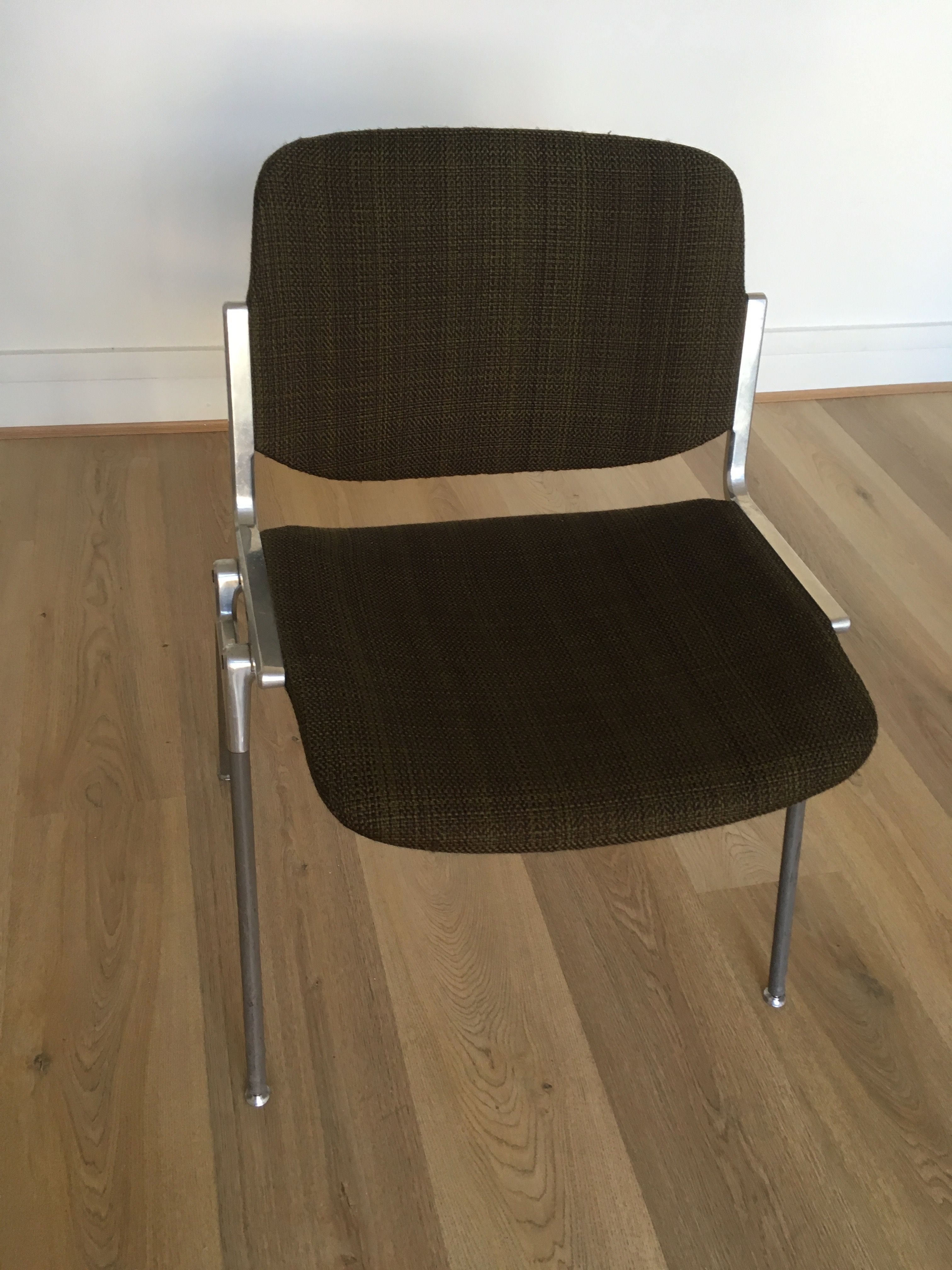 Chair DSC 106 of Piretti published at Castelli Italian design 70 s