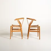 Ensemble de quatre chaises "Wishbone" CH24 de Hans J. Wegner, design de 1950.