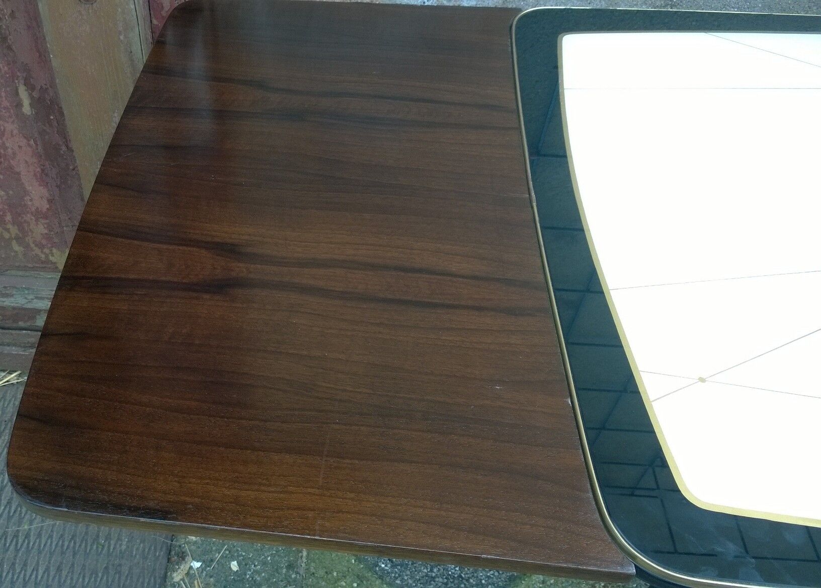 Extensible table of the 50s