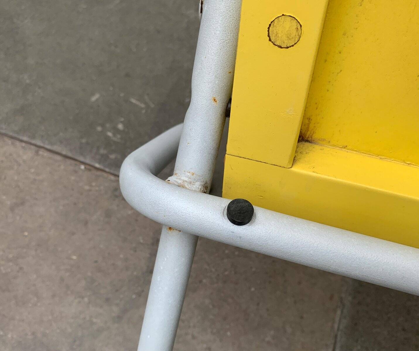 Vintage Italian folding chair by Fly Line