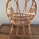 Chaise enfant en rotin, forme coquille