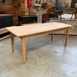 Elm farmhouse table spindle legs