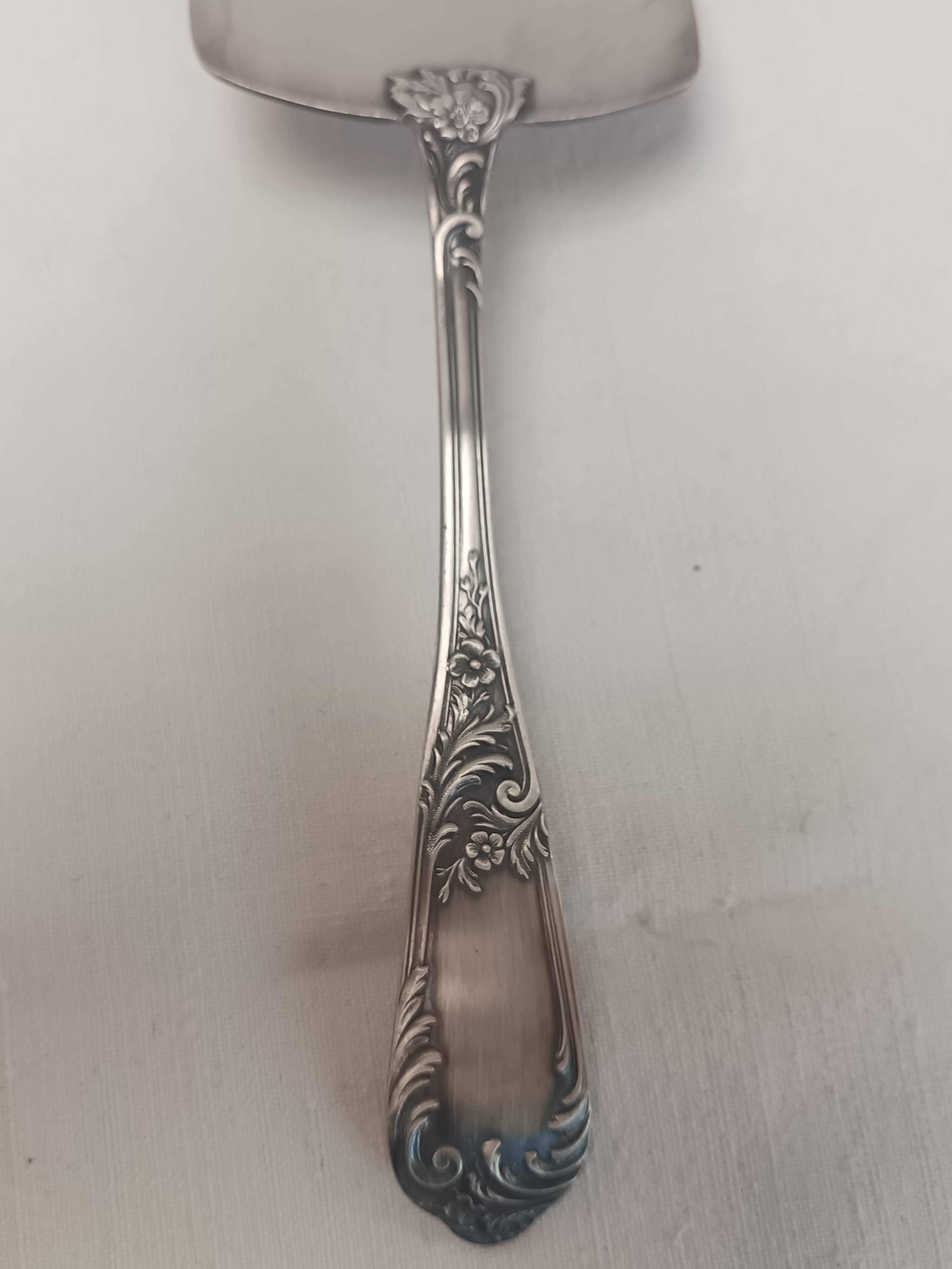 Pelle à gâteaux ancienne métal argenté Ravinet D'enfert couvert service