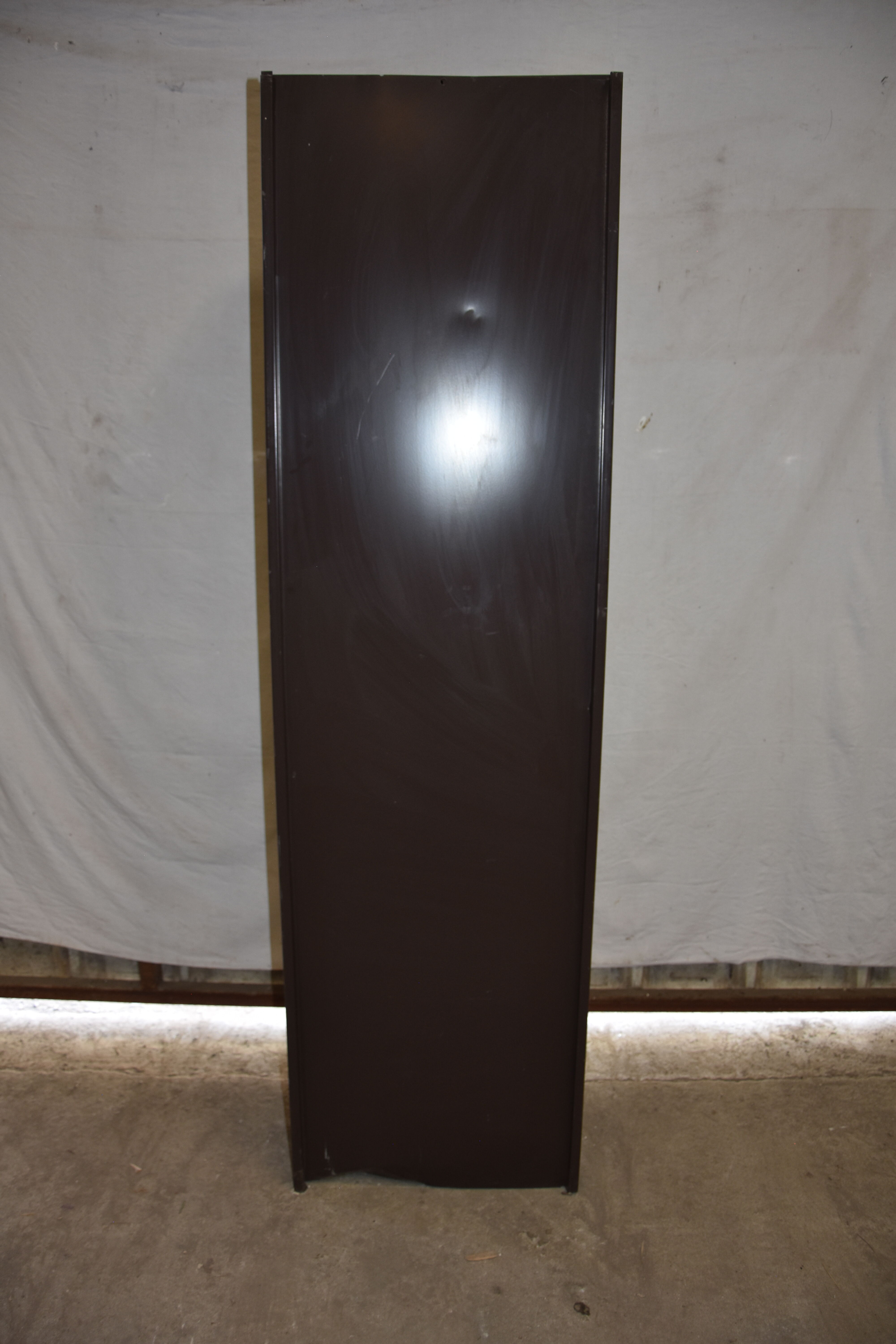 High metal cabinet 1 door