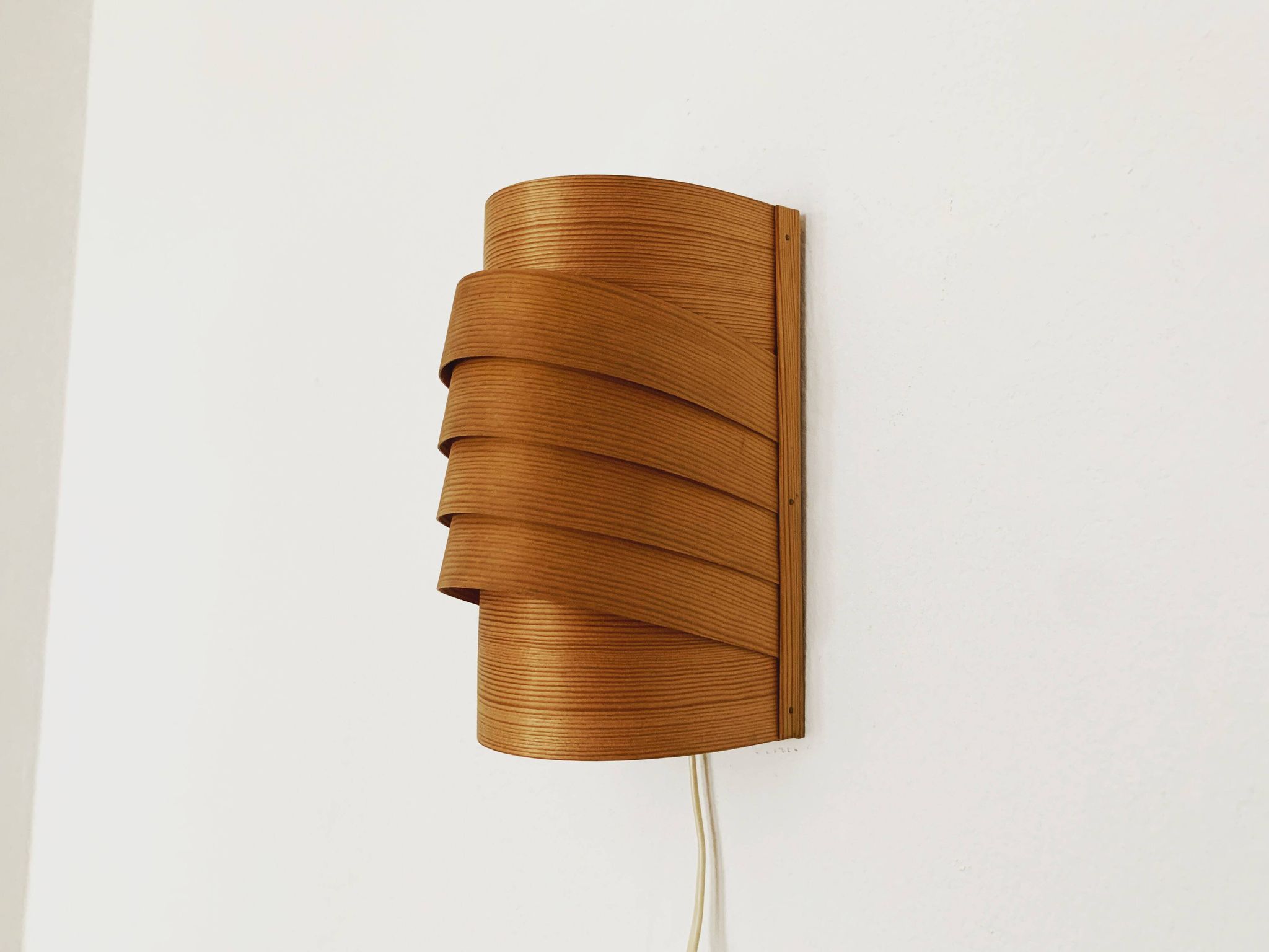 Swedish Wooden Wall Lamp by Hans Agne Jakobsson for Ellysett Markaryd