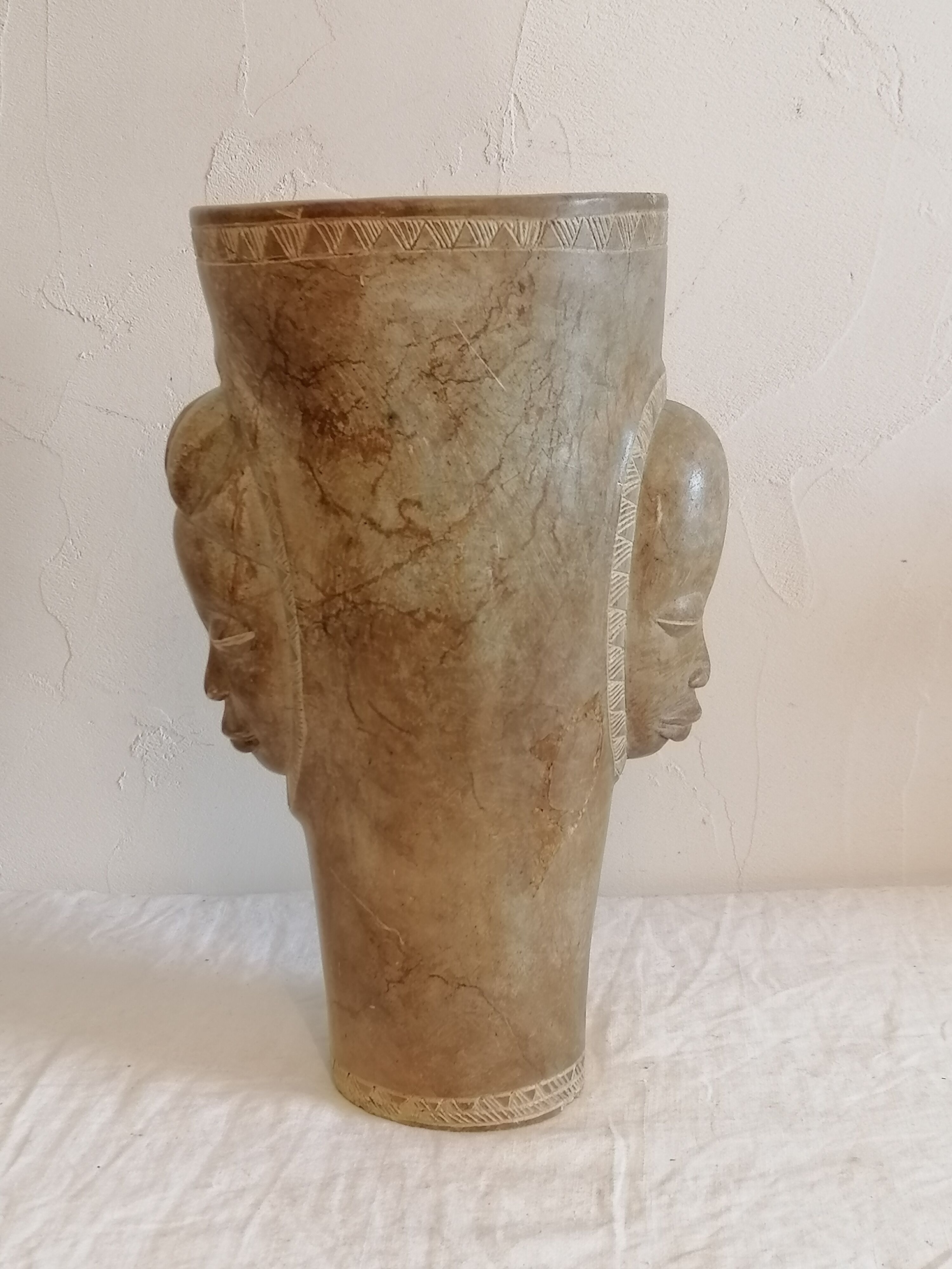 Stone vase of Mbigou
