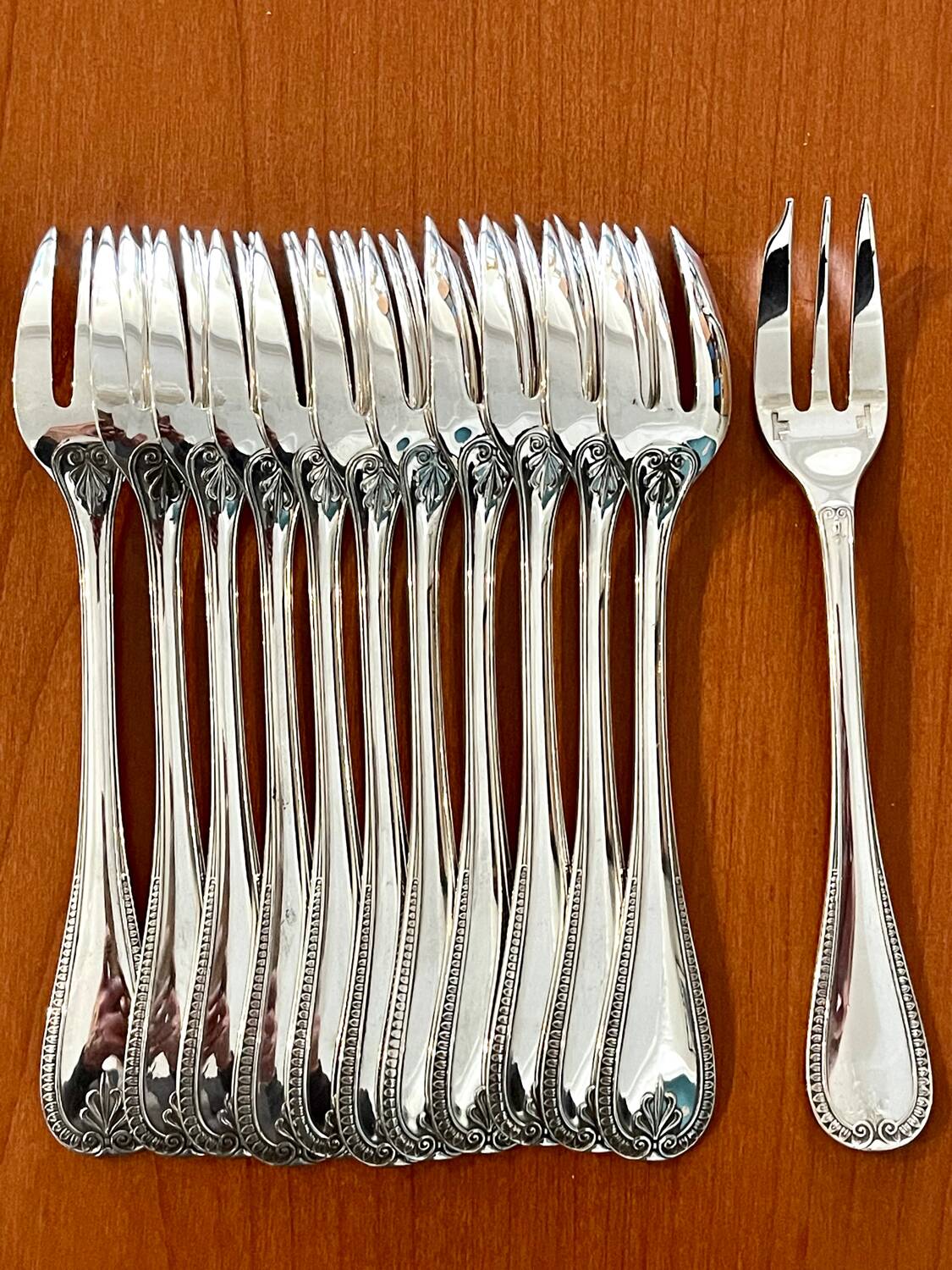 Christofle Malmaison 12 cake/dessert forks, mint condition