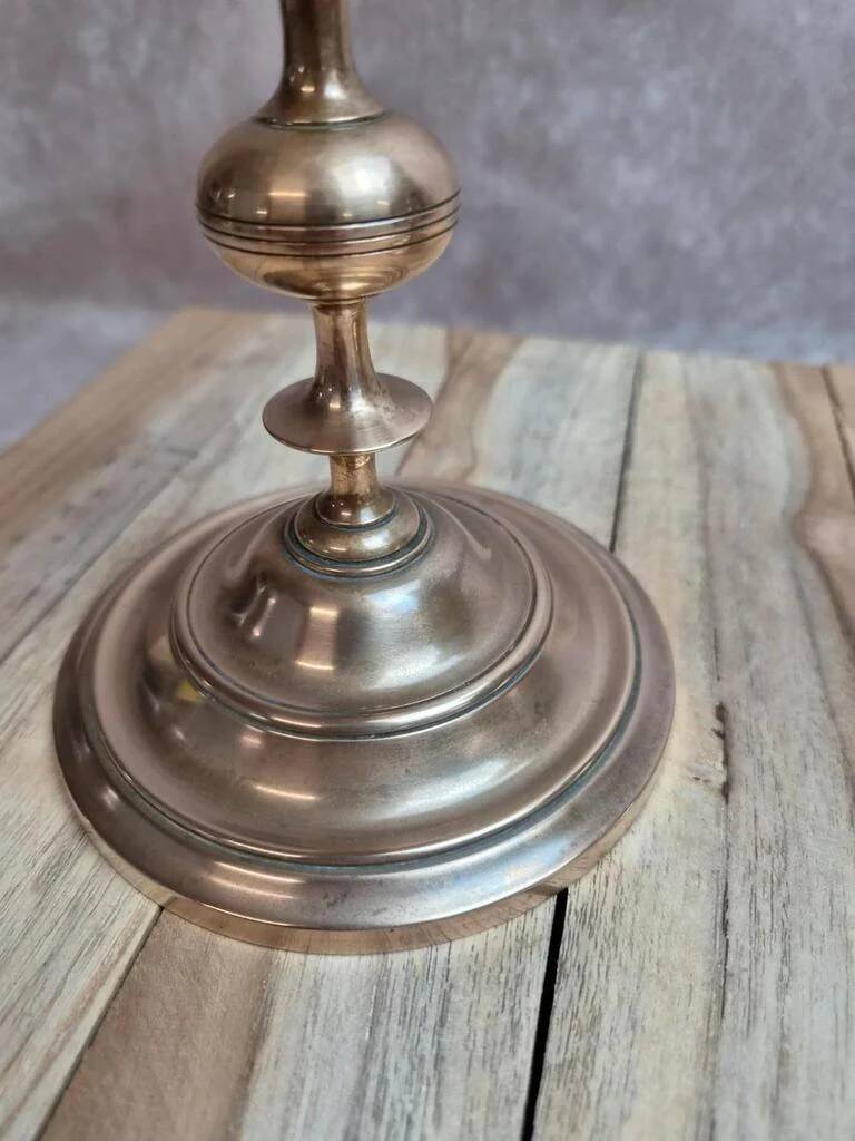Pair of antique brass candlesticks – Classic and timeless elegance