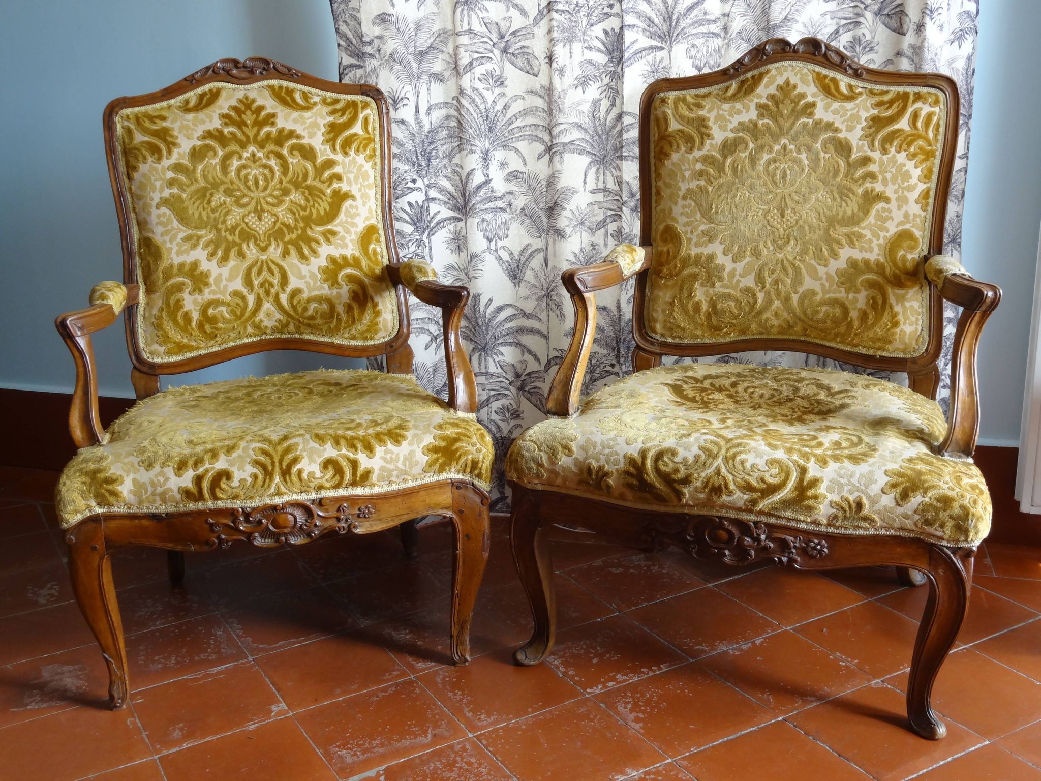 Counterpart of Louis XV period armchairs called "A la Reine"