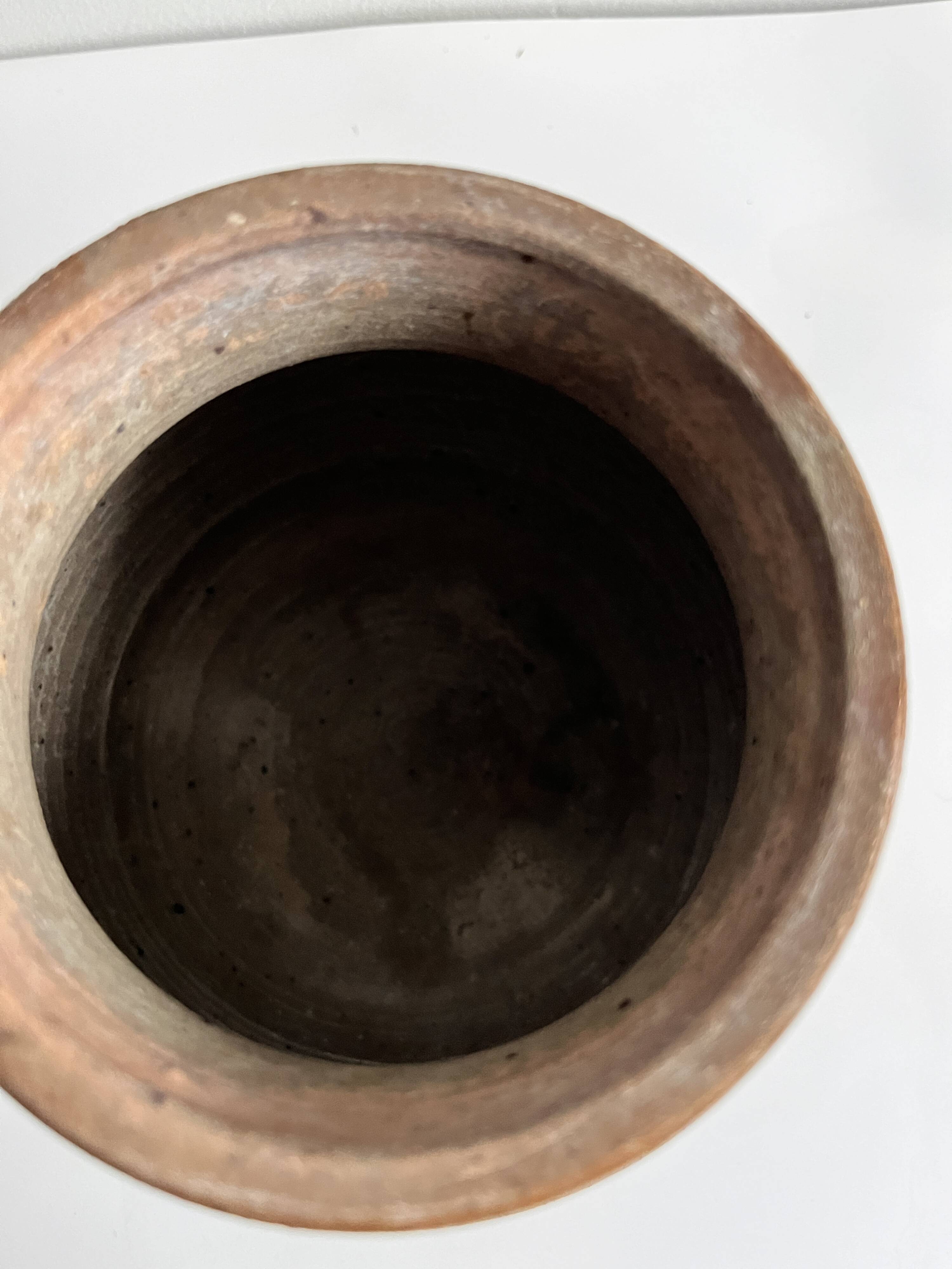 Stoneware pot
