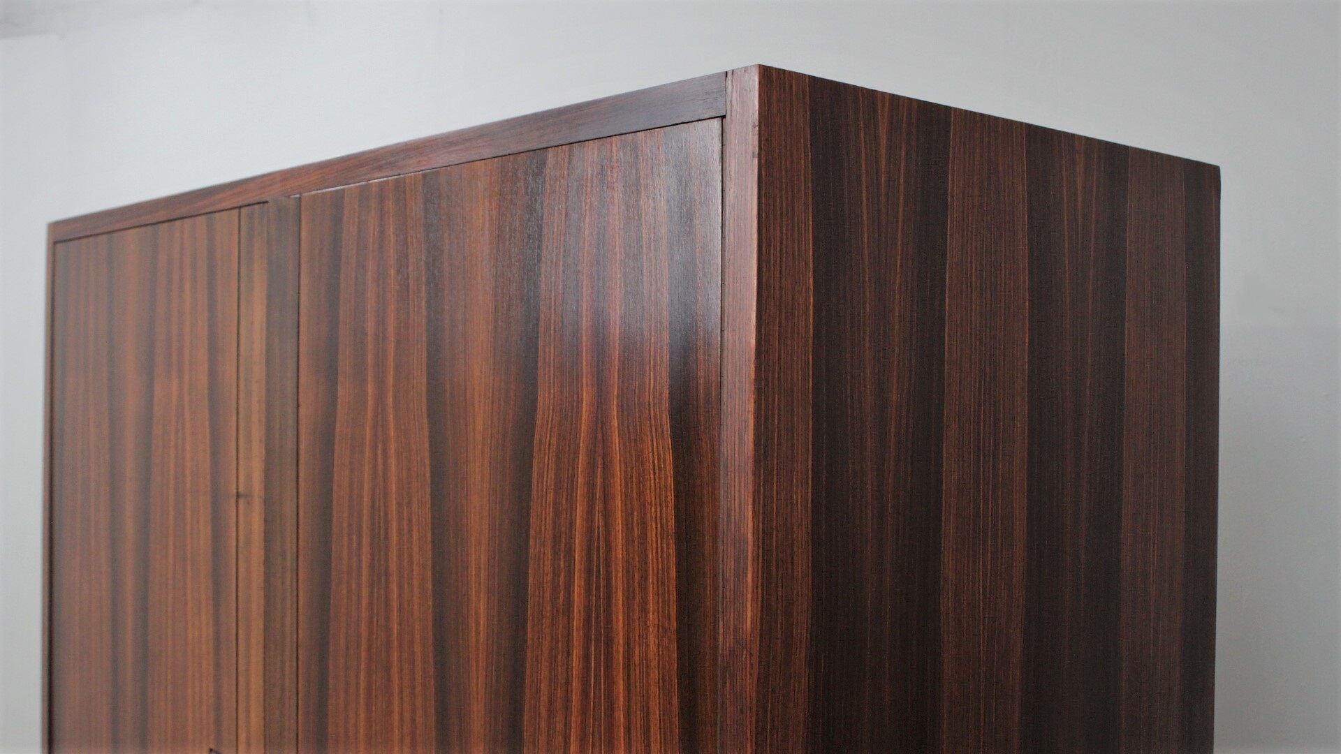 Italian mid century rosewood wardrobe 1950s