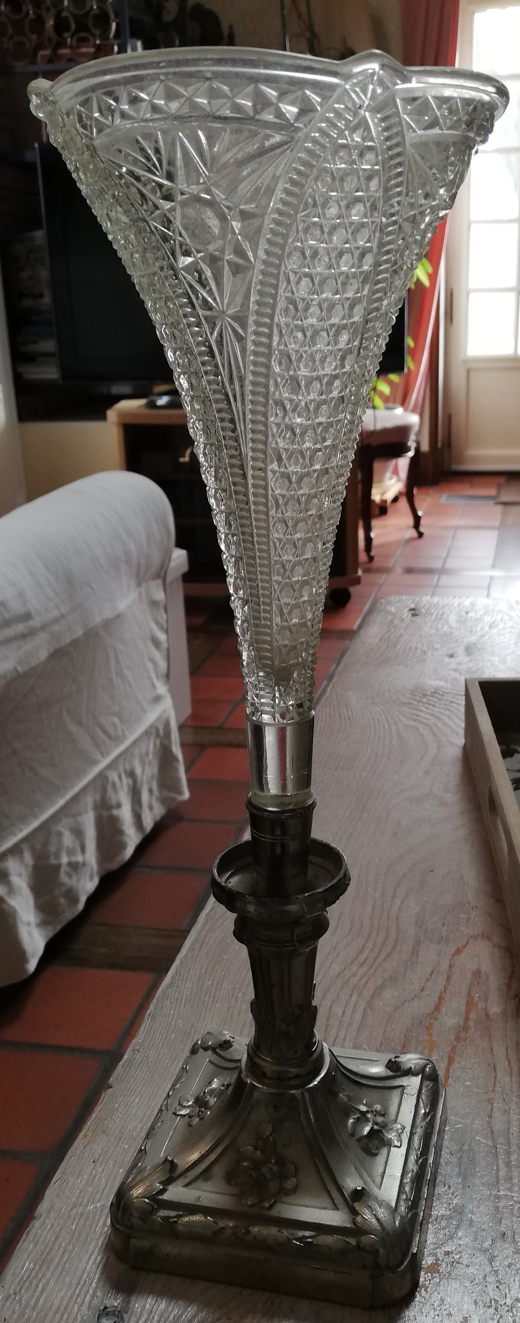 Tulip vase glass and metal