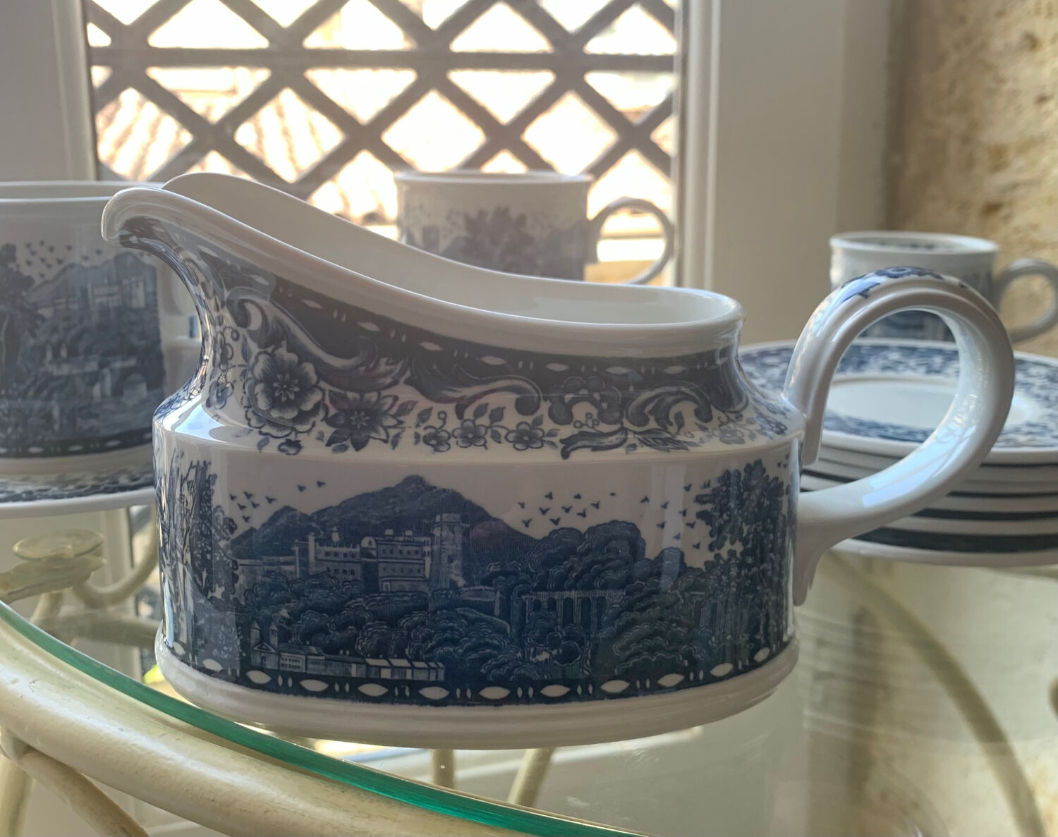 Villeroy & Boch "blue castle" breakfast service