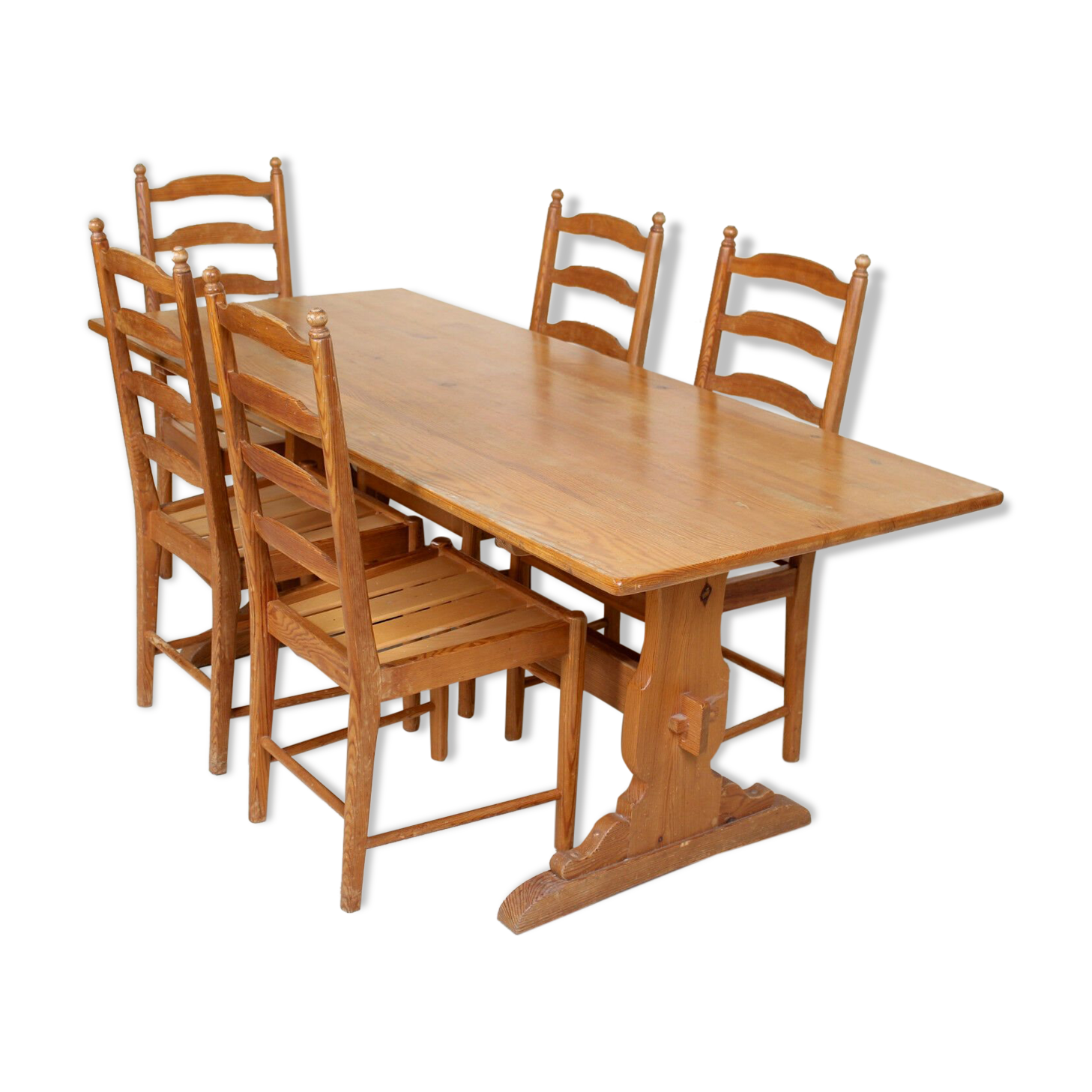 Dining table and 5 chairs of vintage Ercol pine refectory