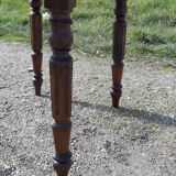 Round table in pine , with flaps