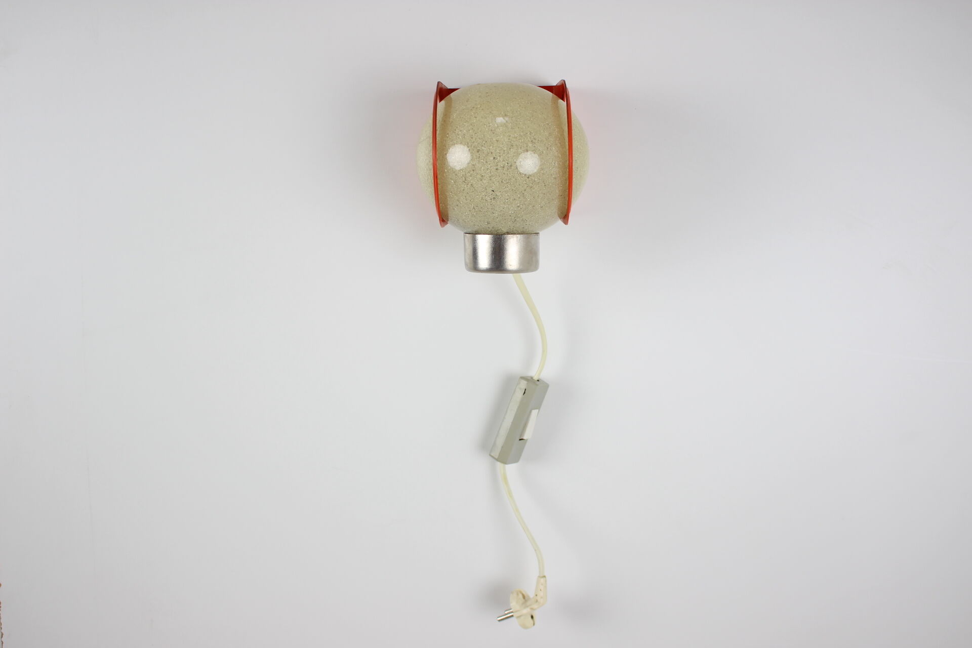 Mid-century wall lamp/ Pokrok Žilina, 1970's.