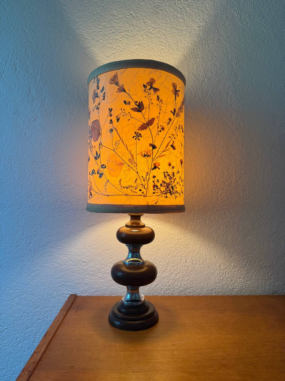 70s wooden chrome flower lamp