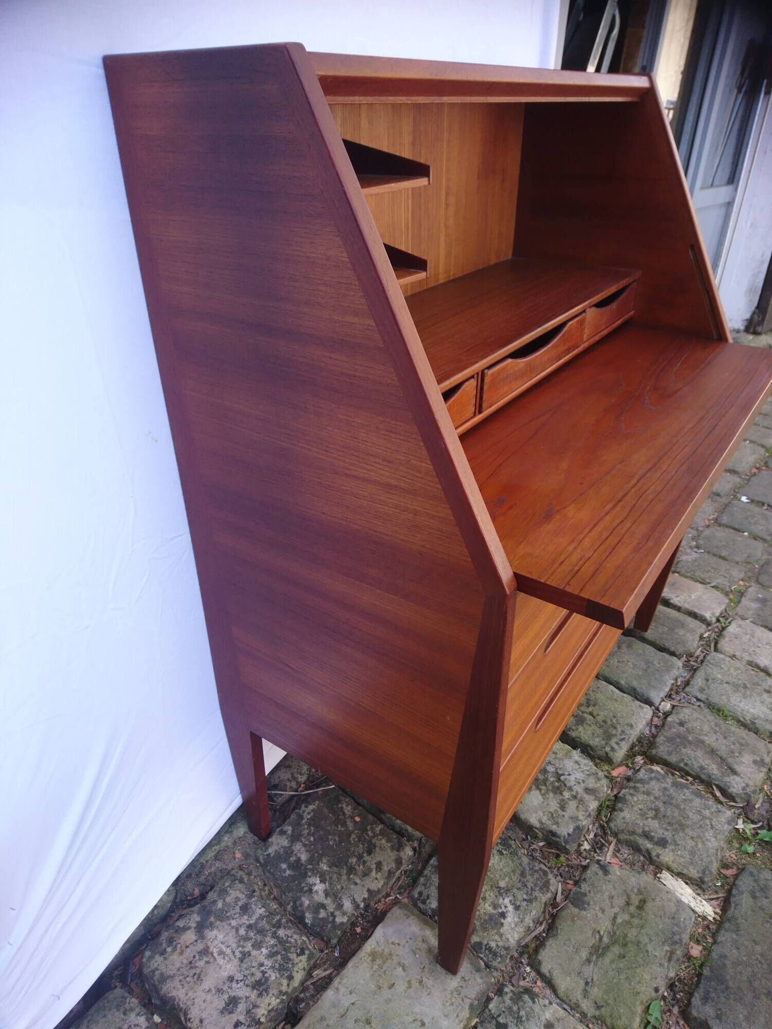 Writing desk design Nils Jonsson HJN Mobler