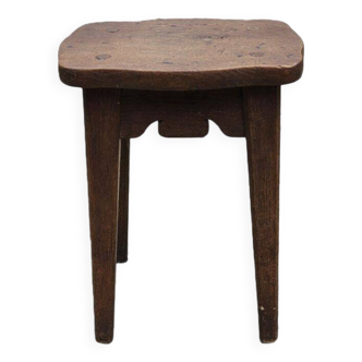 Scalloped Milking Stool