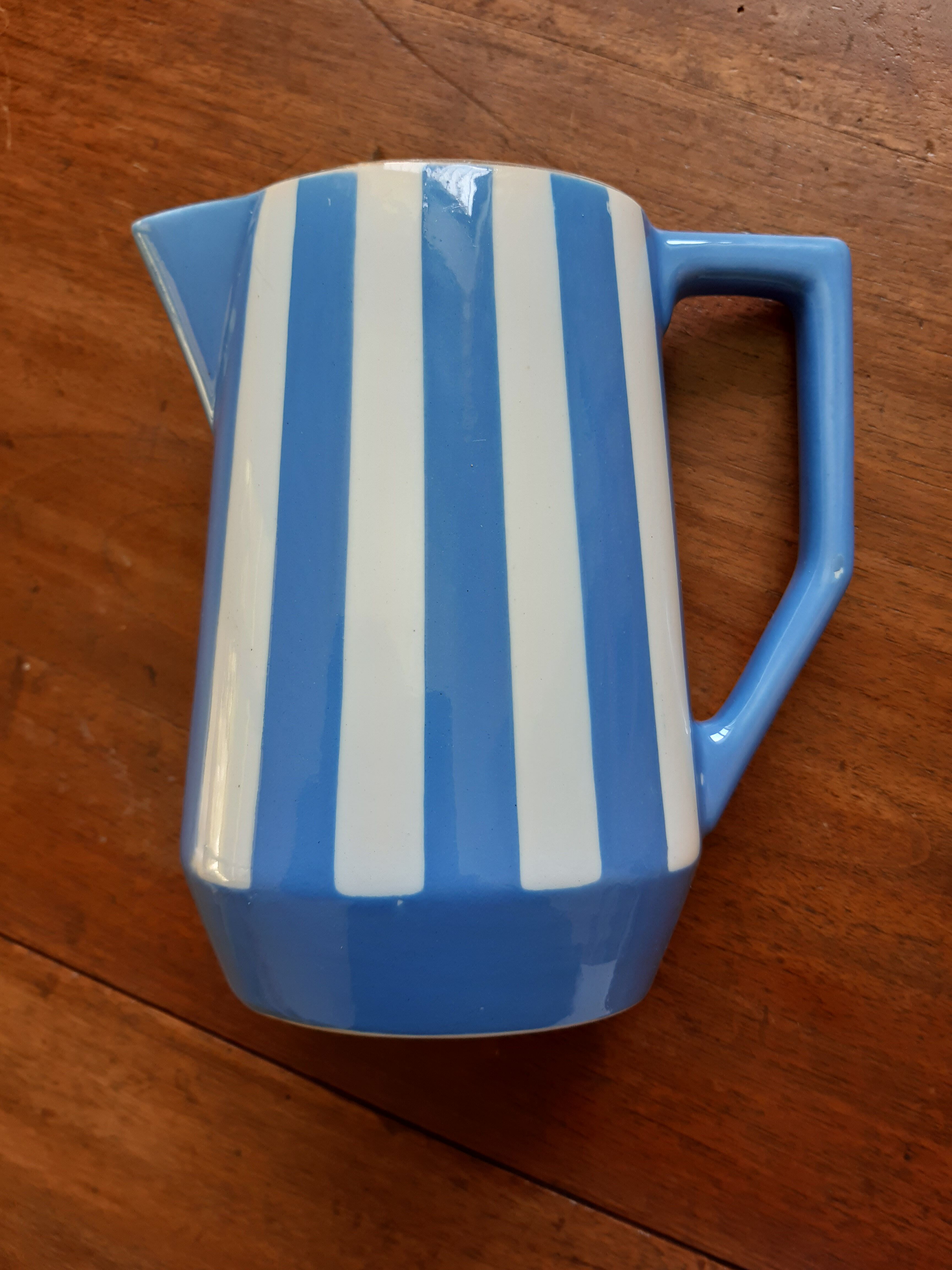 Sarreguemines milk pot