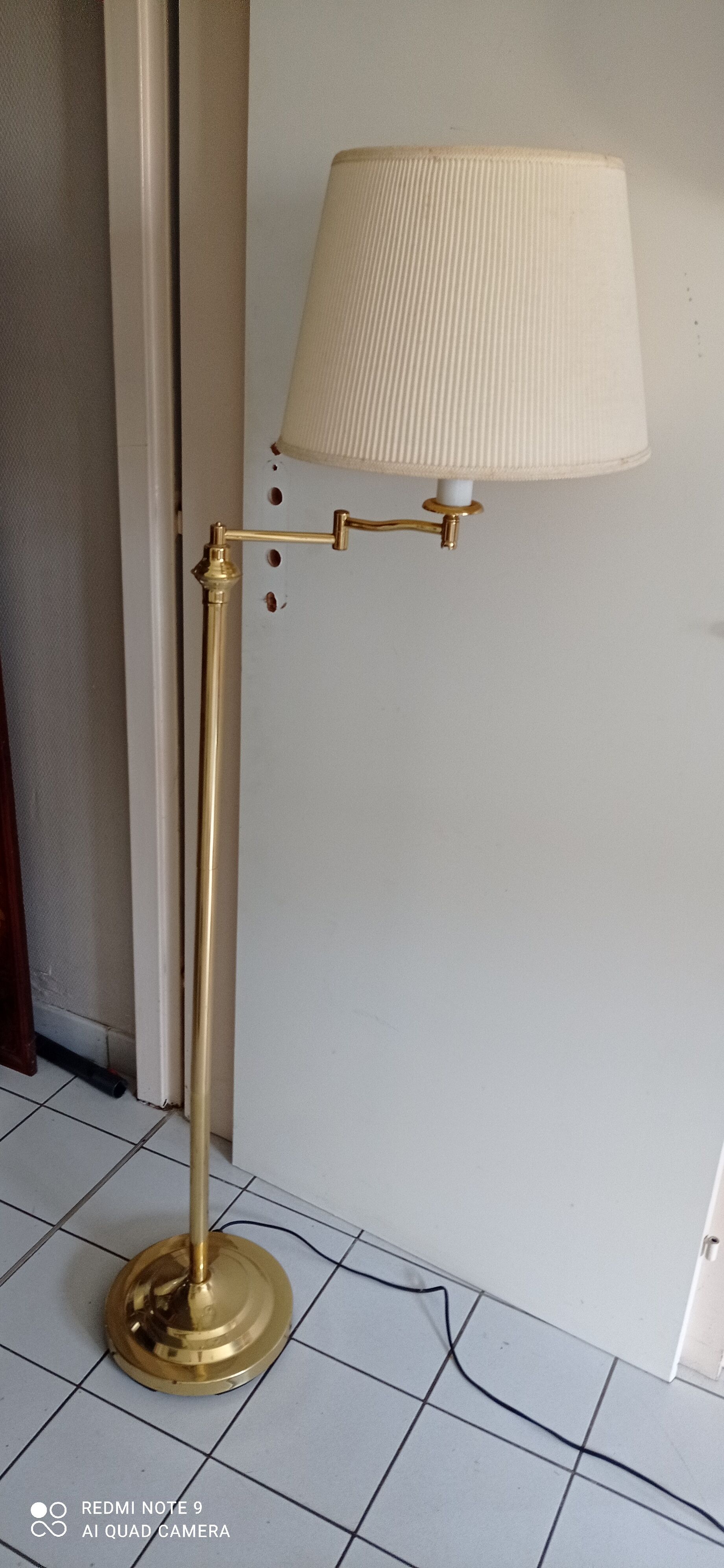 Floor lamp