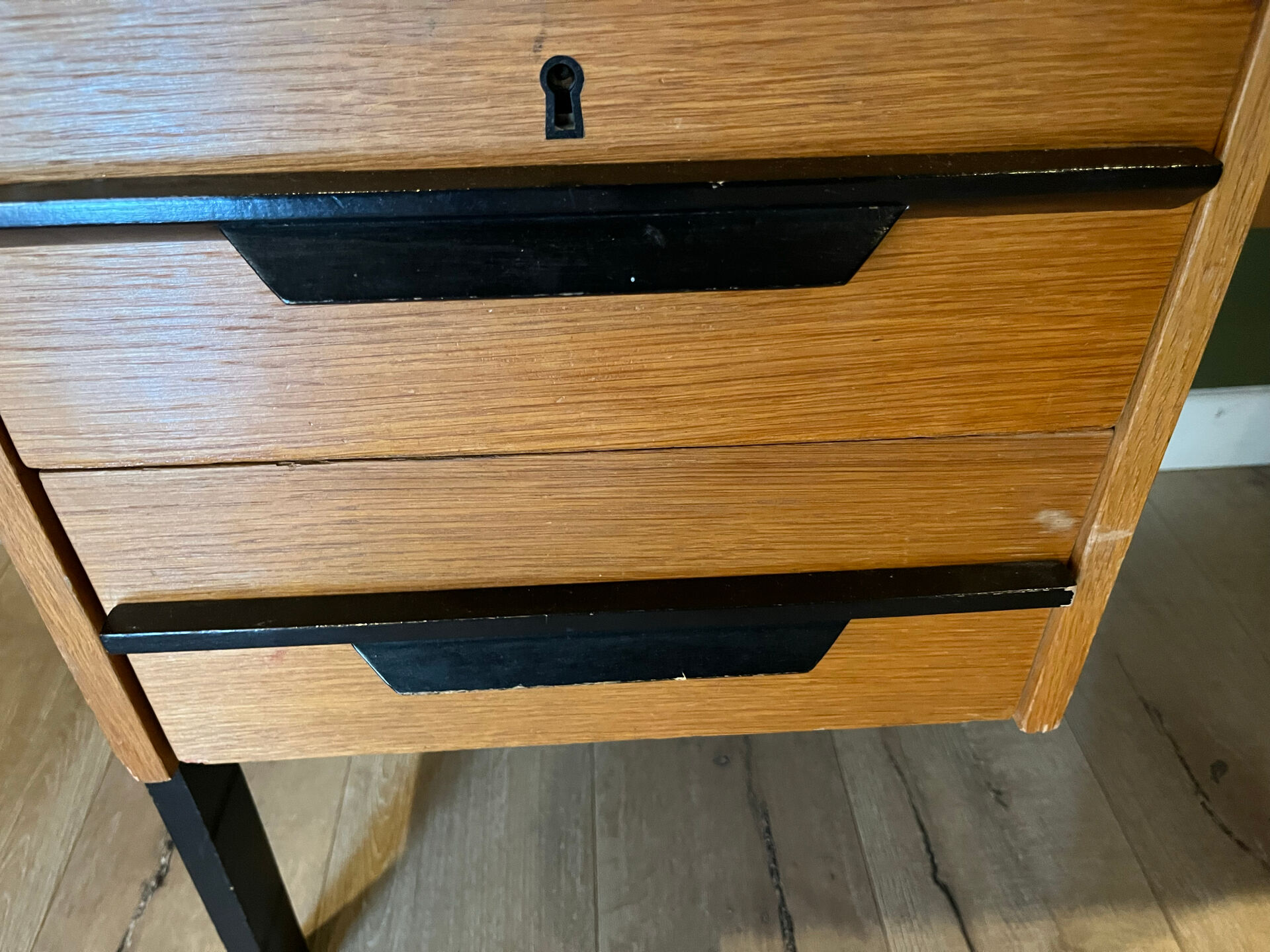 Bureau moderniste bois
