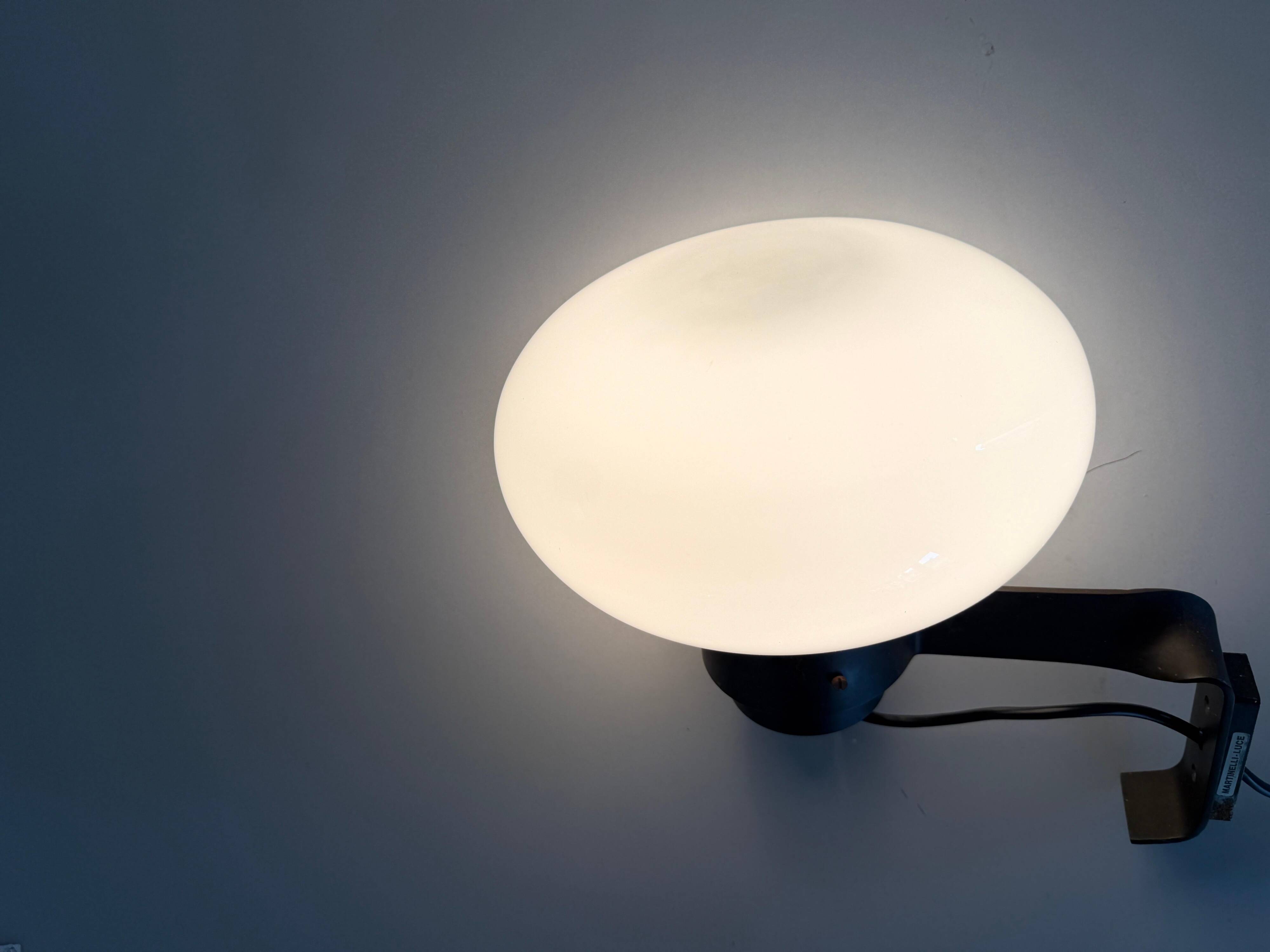 Applique simple par Elio Martinelli pour Martinelli Luce, 1970, Italie