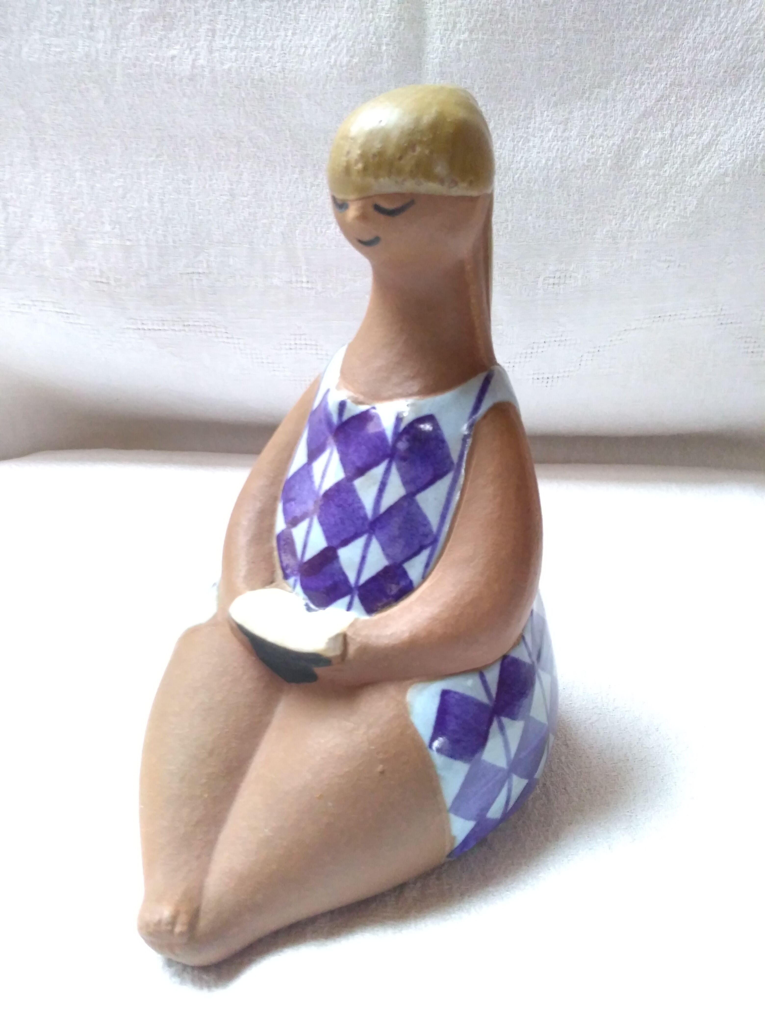 Statuette signed by Lisa Larson