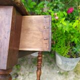 Desk with turned legs