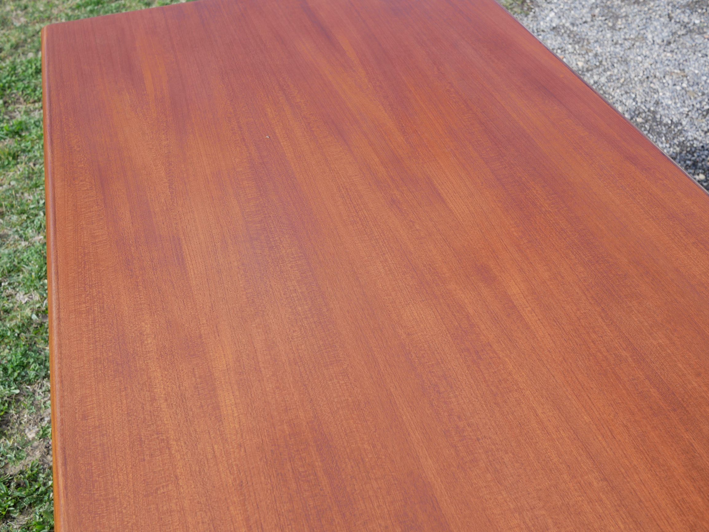 Table de repas scandinave en teck