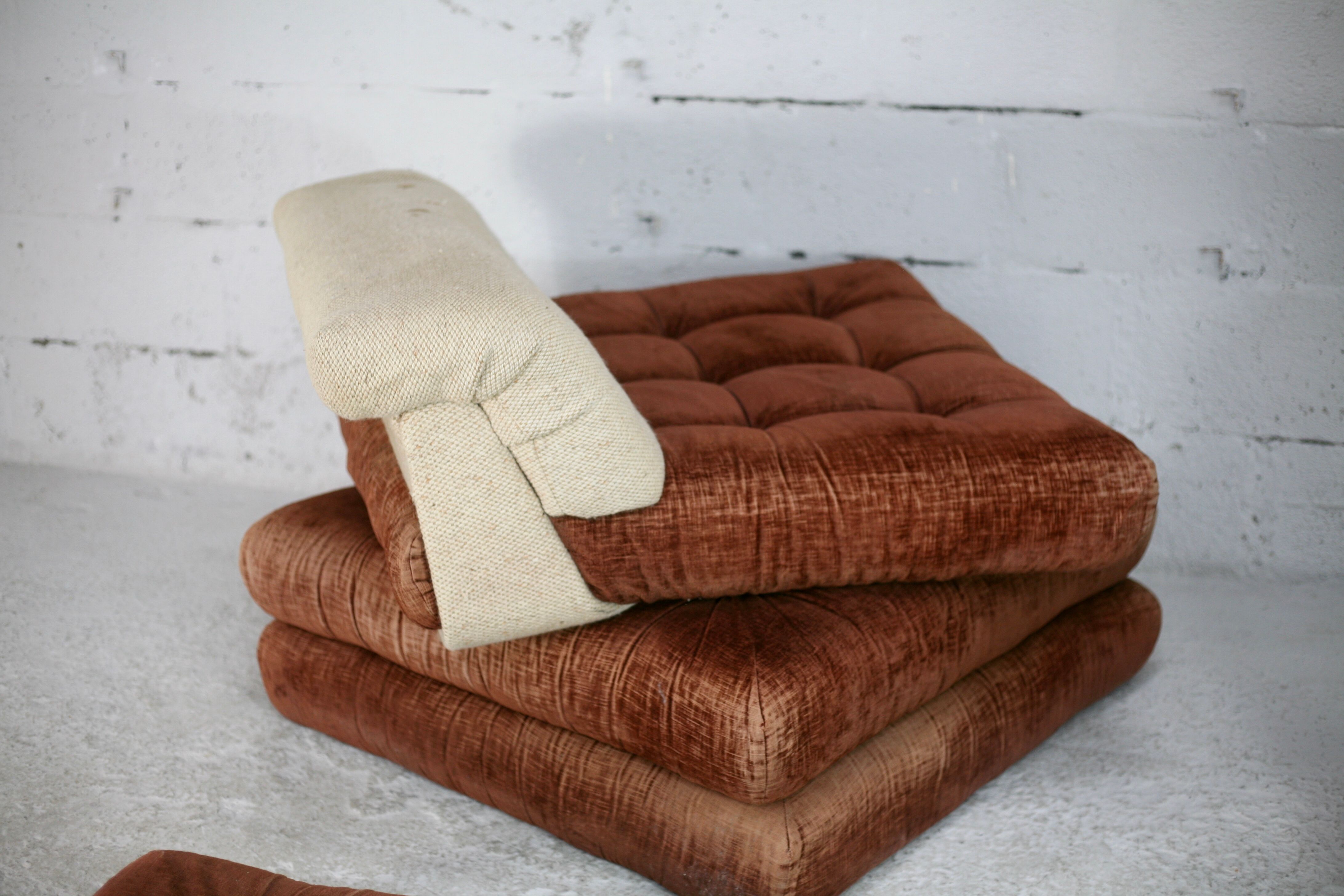 Mah Jong sofa by Hans Hopfer. Roche bobois, France, 1971