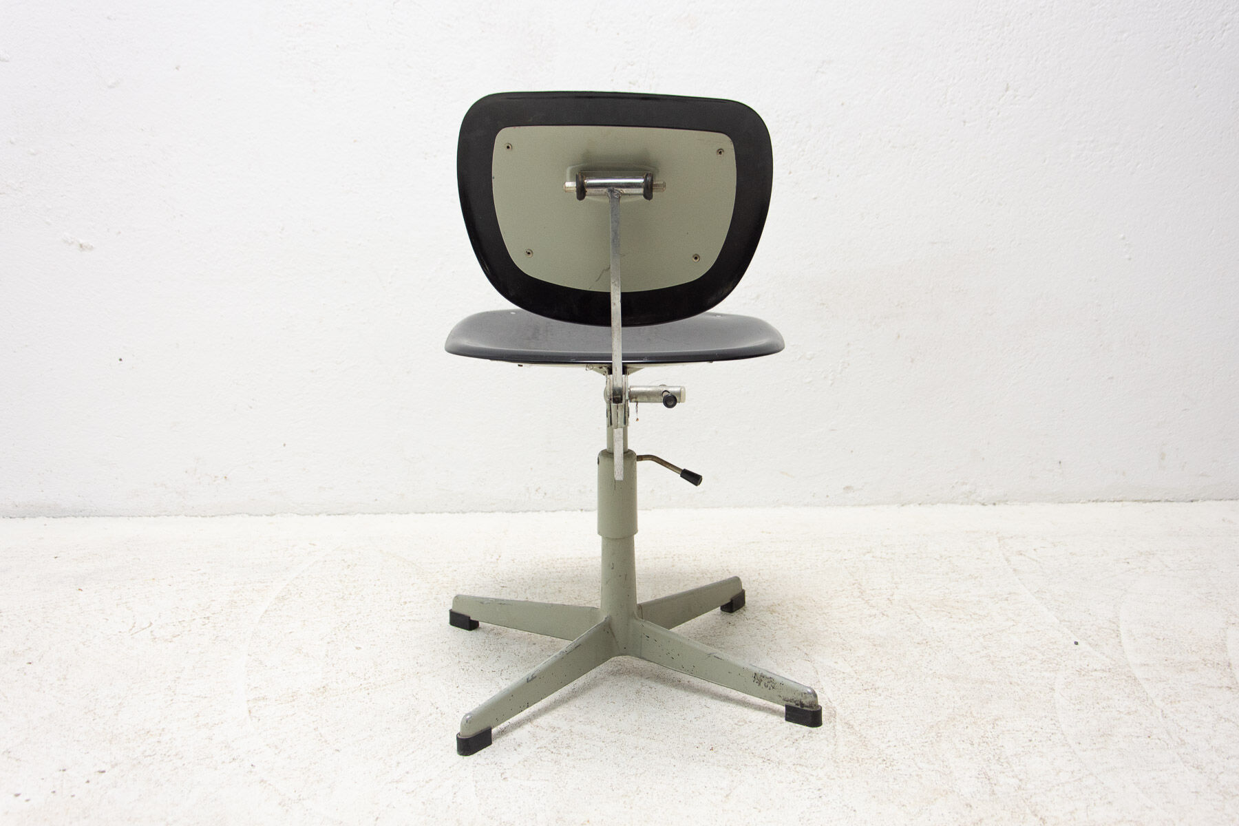 Vintage Industrial swivel work desk chair by Kovona, 1950´s