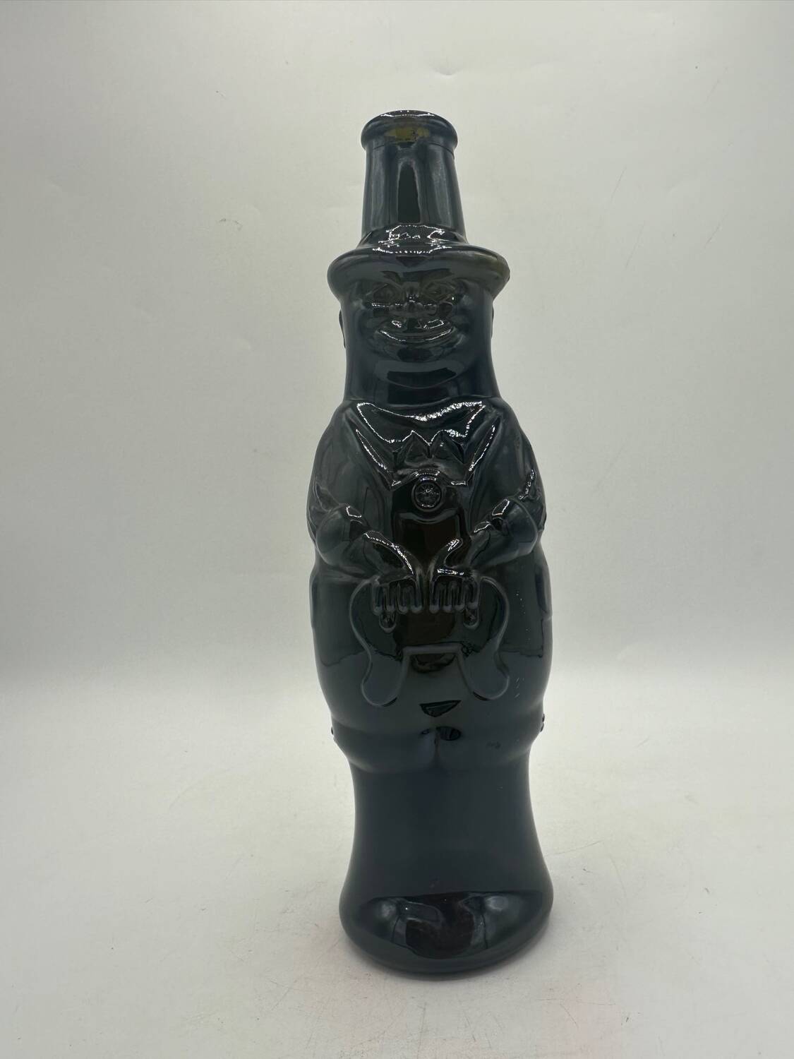 Zoomorphic man vase