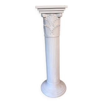Corinthian column in white earthenware