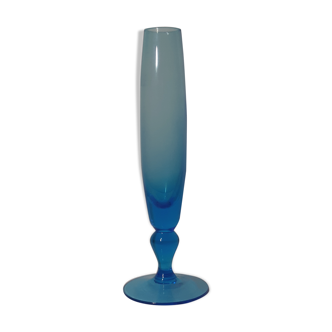 Vase en verre bleu