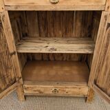 Standing man's wardrobe