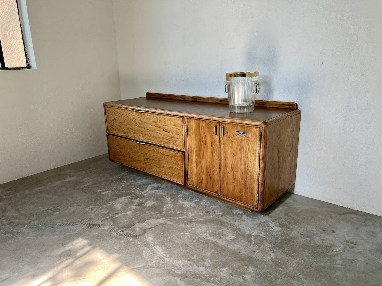 English mini-bar sideboard, 70s