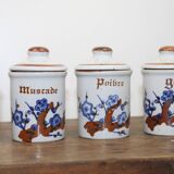 Spice pots