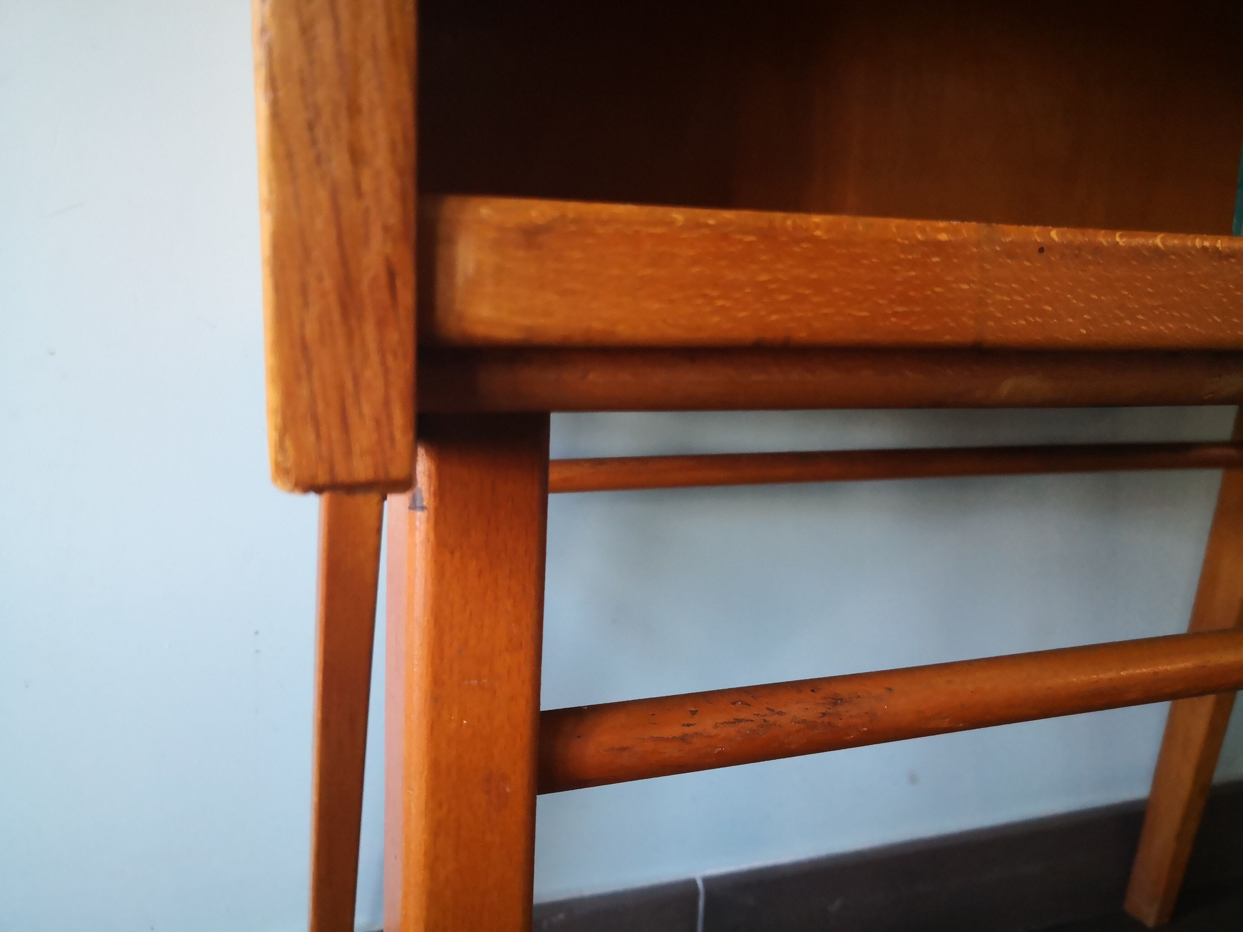 Vintage TV/radio stand, Czech (Opp. Hodonin)