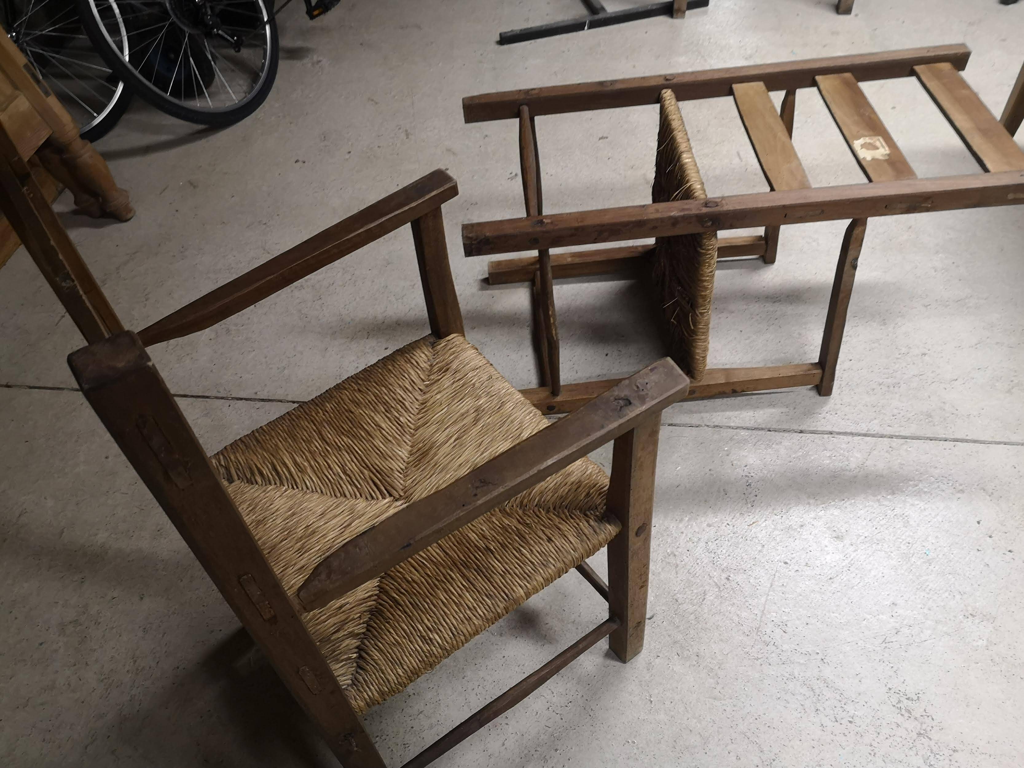 Pair of antique wooden straw-seated armchairs - Authentic country style